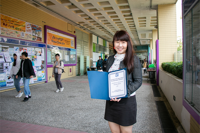 Business faculty awarded “Excellence in Reviewing” by top-notch journal